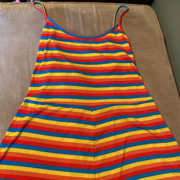 Great conditioned multicoloured summer romper. - Picture 2 of 3